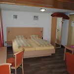 Gasthof Des Alpes 2*