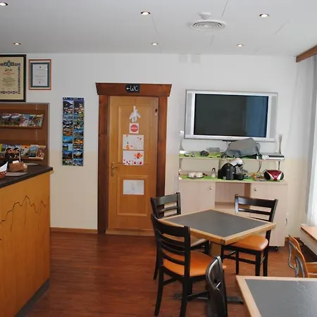 Des Alpes Mini-hôtel